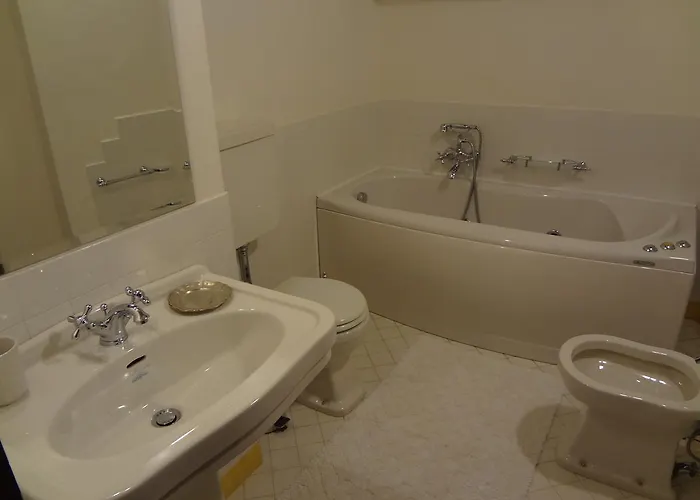 Castello Di Magrano * Carbonesca