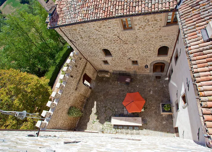 Castello Di Magrano * Carbonesca